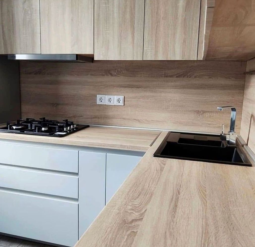 Кухня под заказ №0027 — минималистичная кухня без ручек