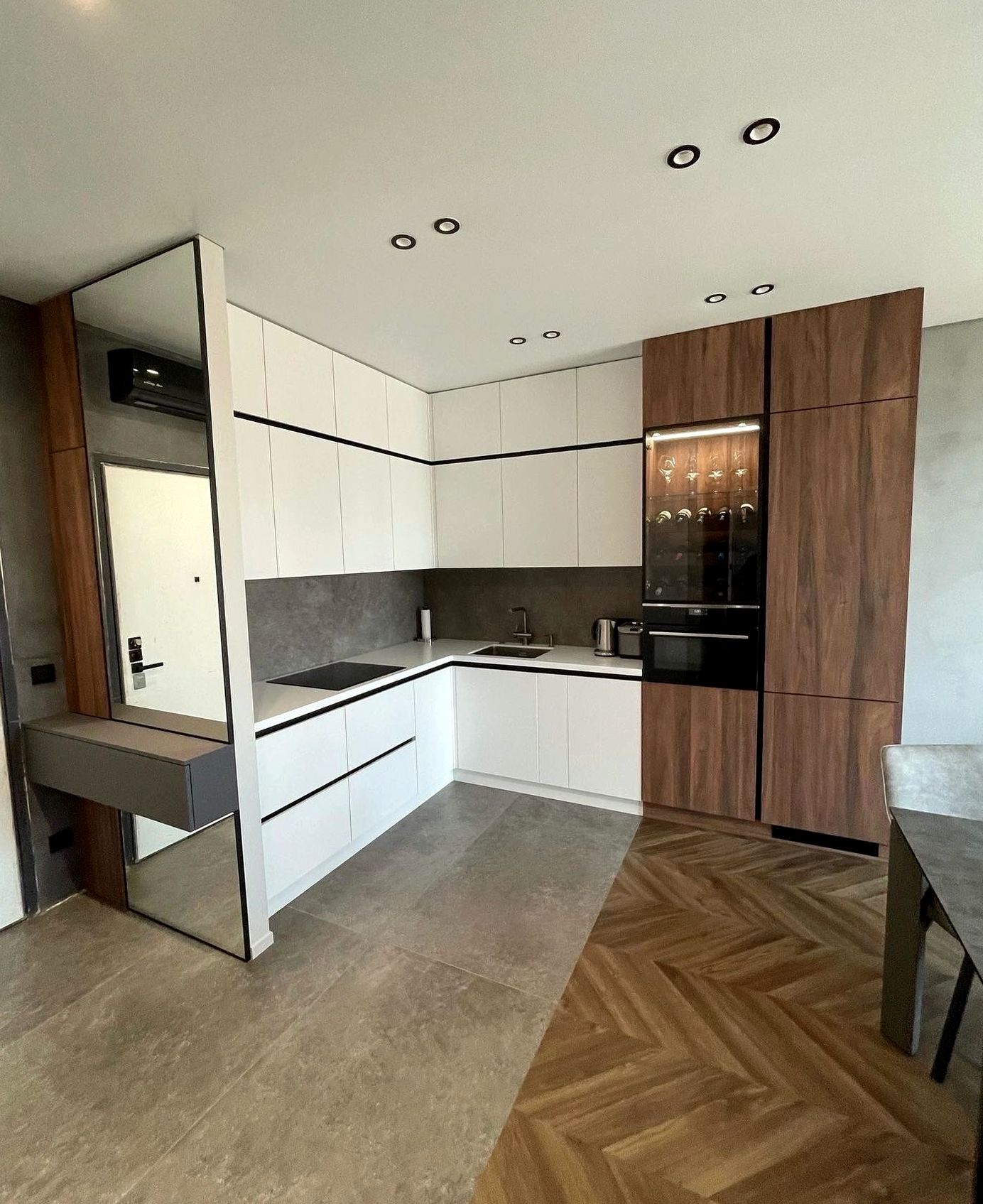 Кухня под заказ №0045 — минималистичная кухня без ручек