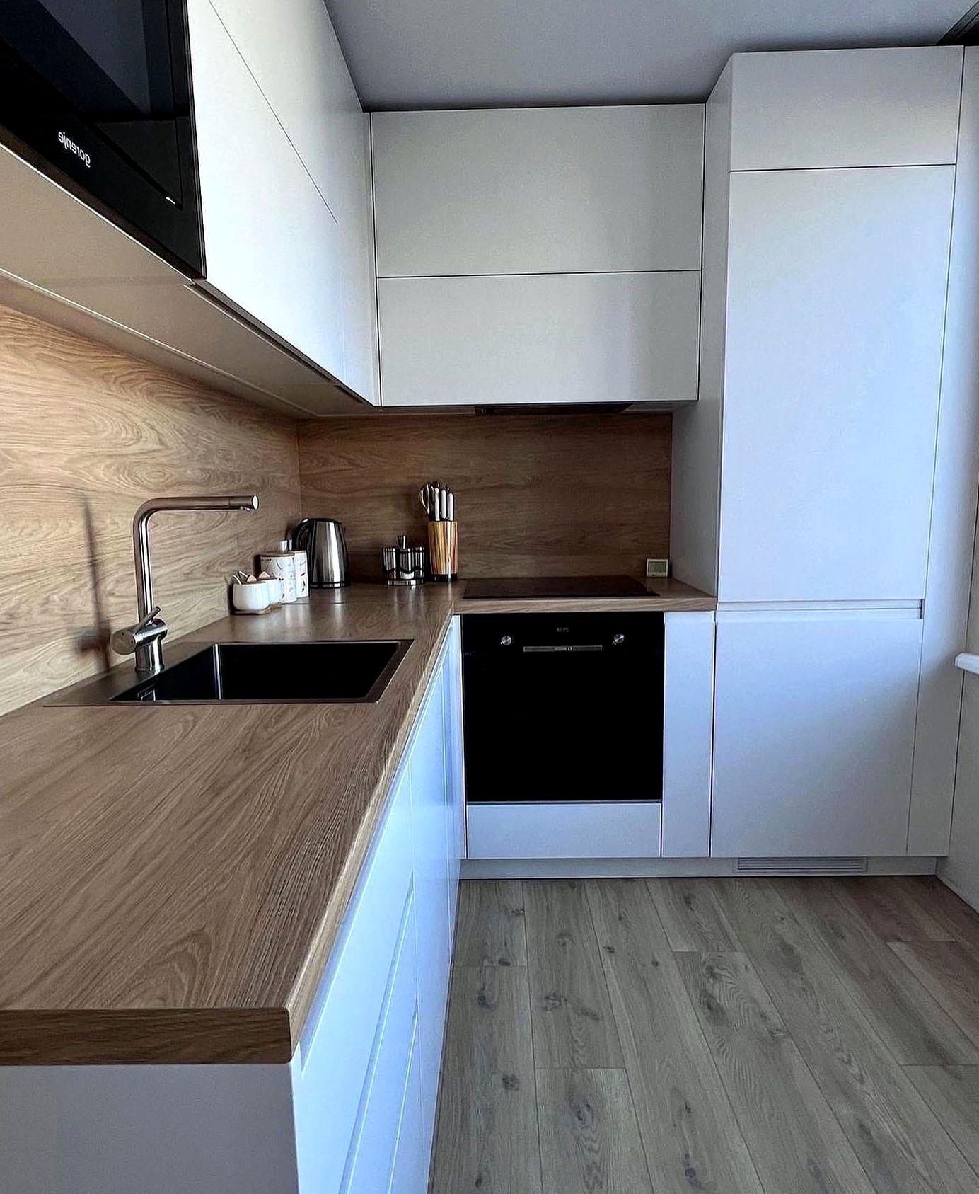 Кухня под заказ №0095 — неоклассическая кухня