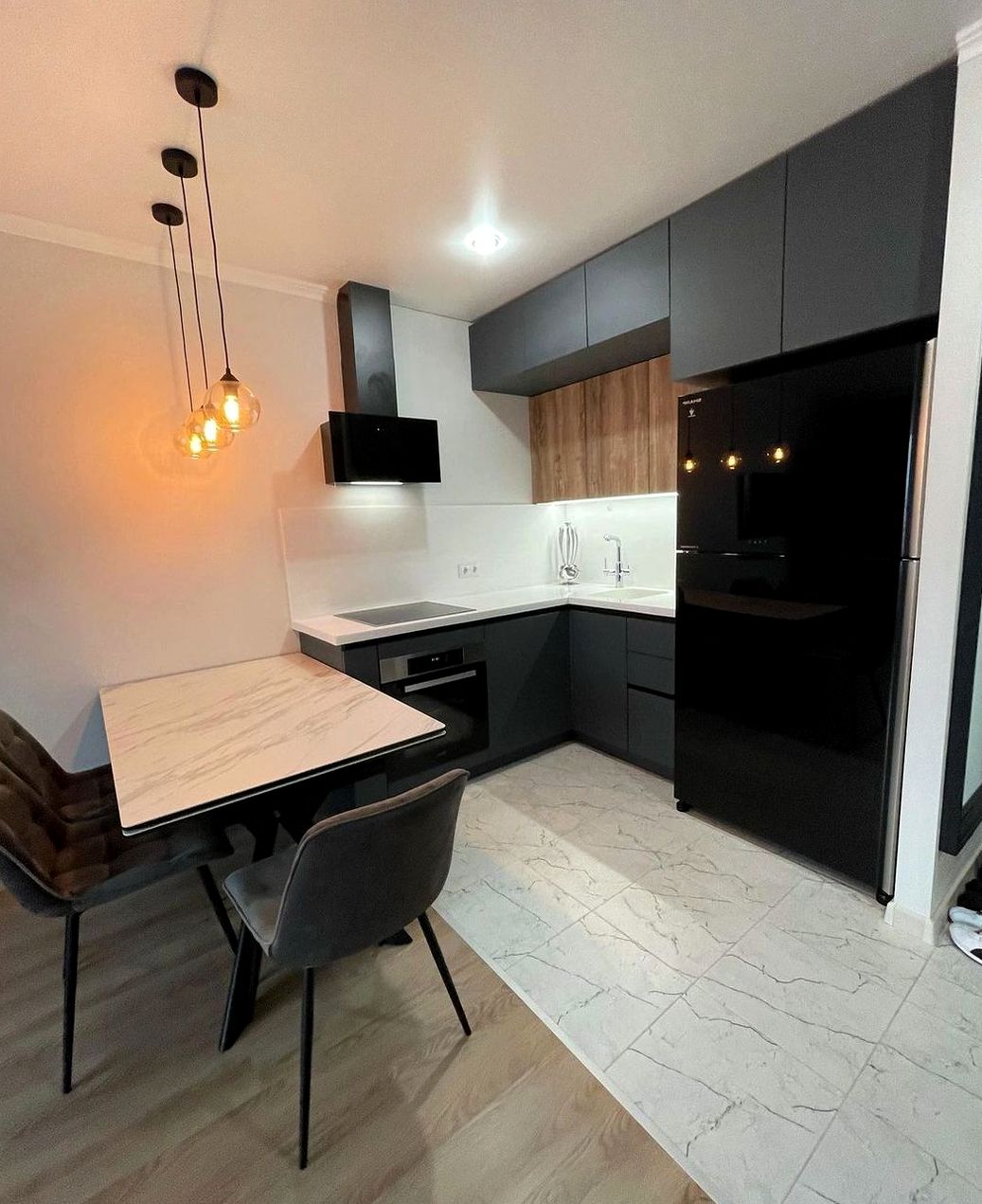 Кухня под заказ №0123 — минималистичная кухня без ручек