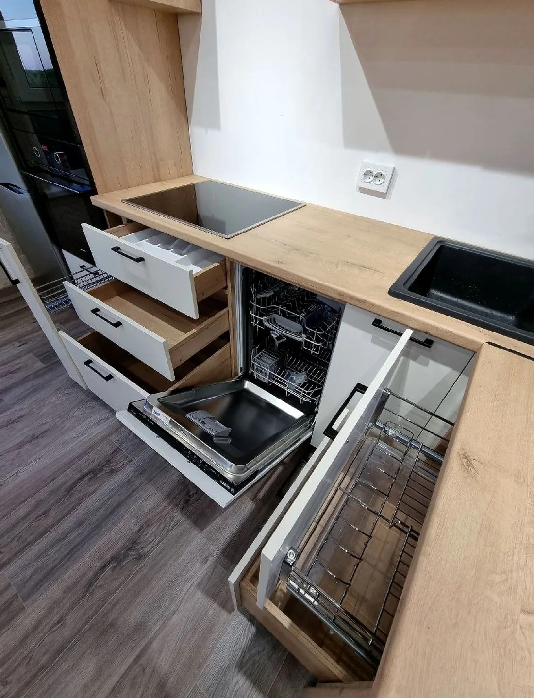 Кухня Torino Edge №0452 — угловая кухня в современном стиле