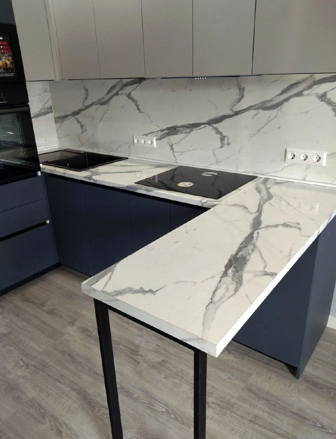 Кухня под заказ №0458 — угловая кухня в современном стиле