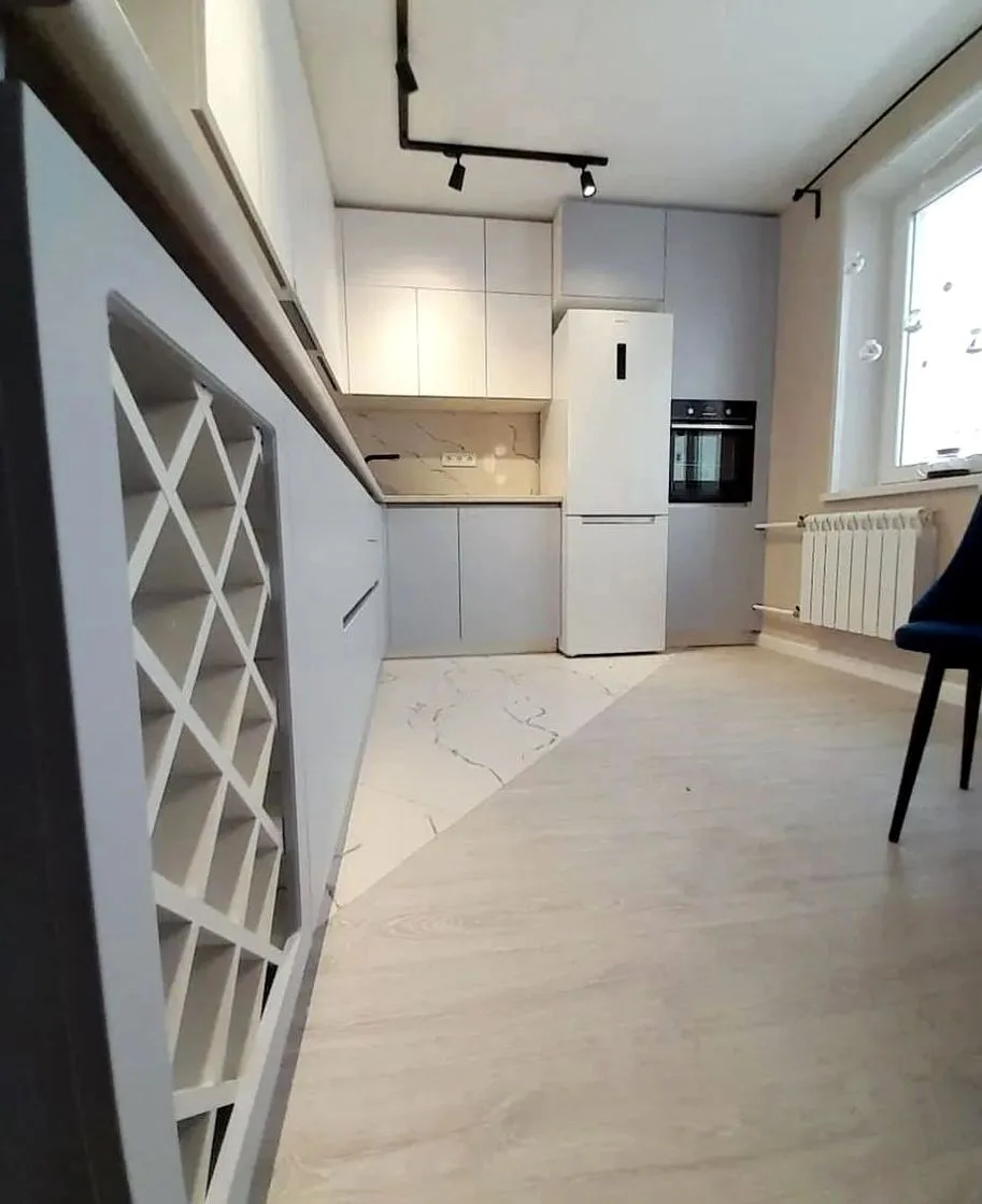 Кухня Siena Light №0465 — минималистичная кухня без ручек