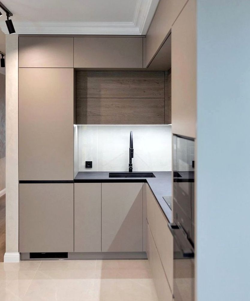 Кухня под заказ №0474 — светлая семейная кухня