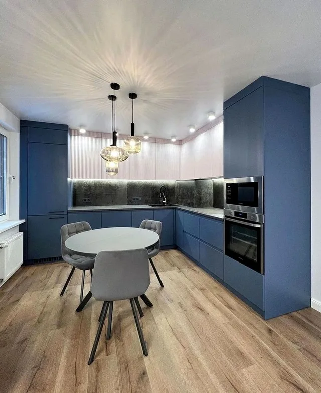 Минималистичная кухня без ручек Florence Home №0477
