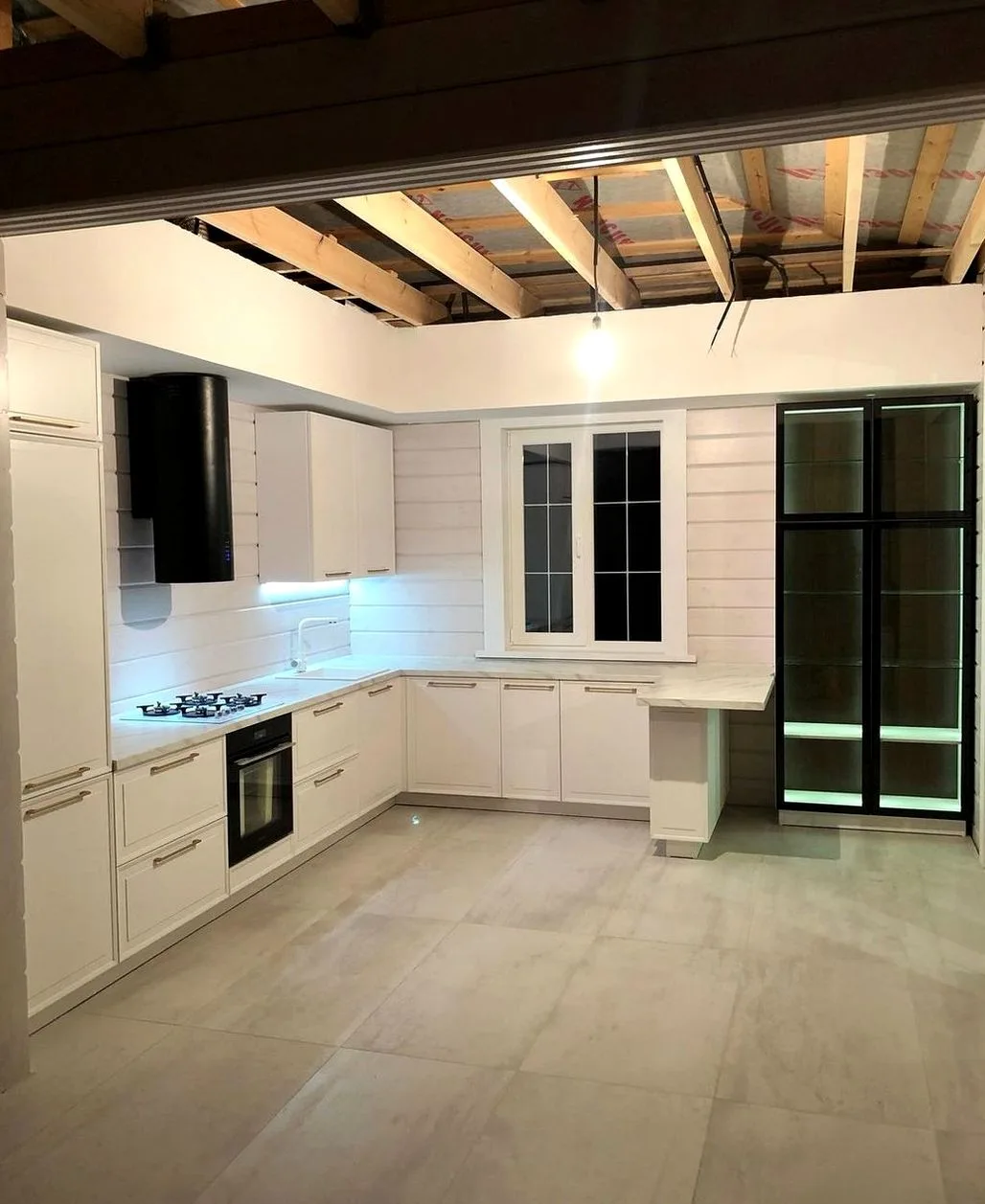 Кухня Liguria White №0569 — неоклассическая кухня