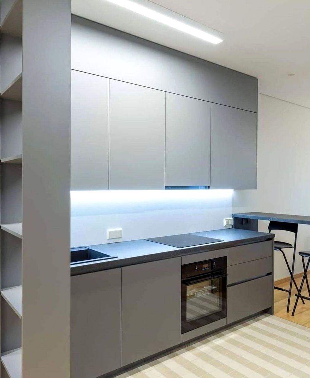 Кухня под заказ №0612 — светлая семейная кухня