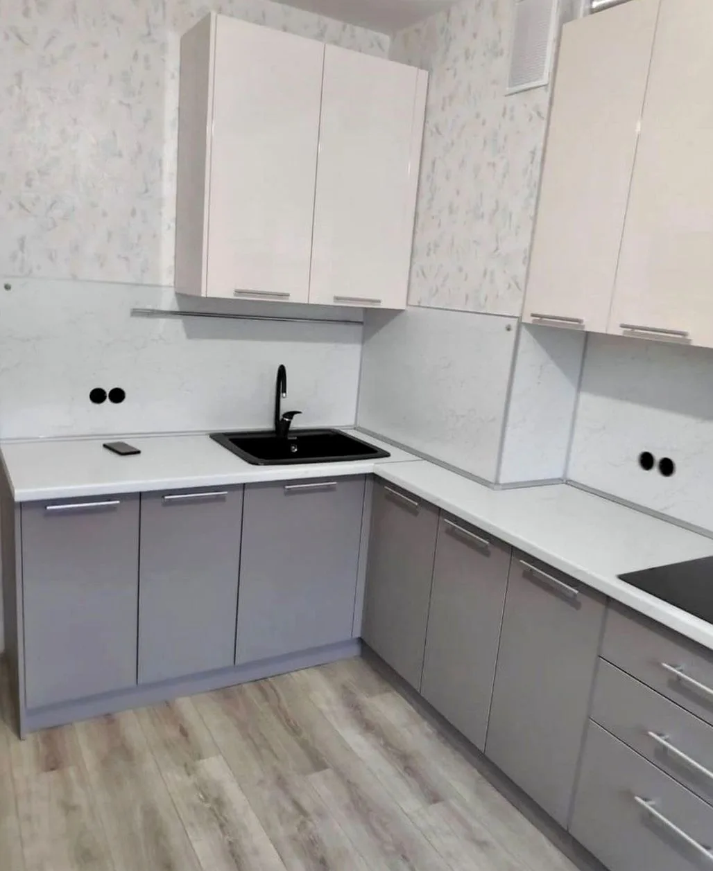 Кухня Astra Line №0723 — минималистичная кухня без ручек