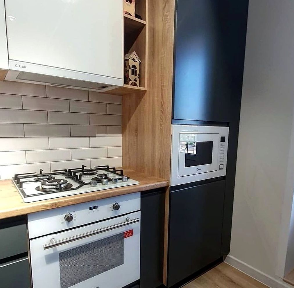 Кухня под заказ №0747 — минималистичная кухня без ручек