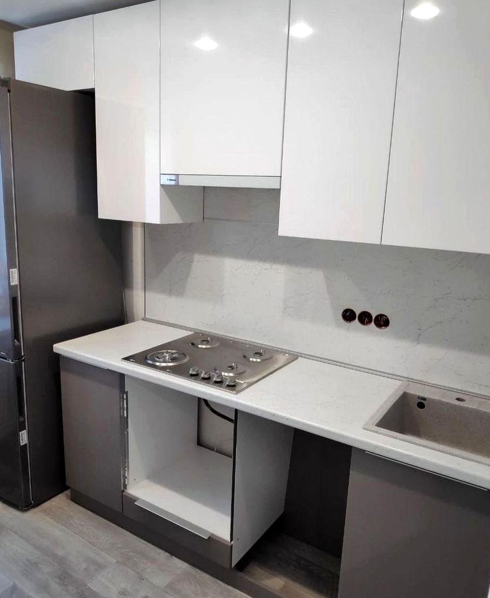 Кухня под заказ №0786 — светлая семейная кухня