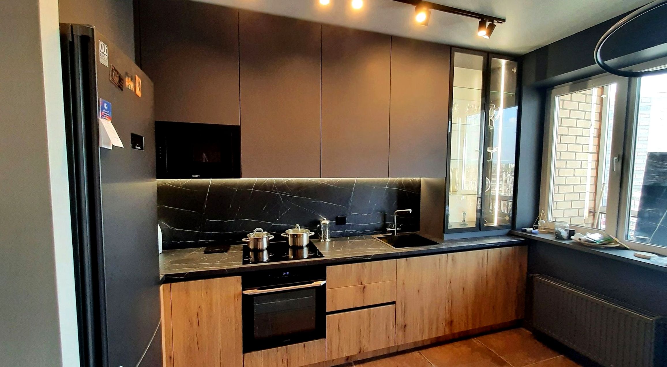 Кухня под заказ №0896 — угловая кухня в современном стиле