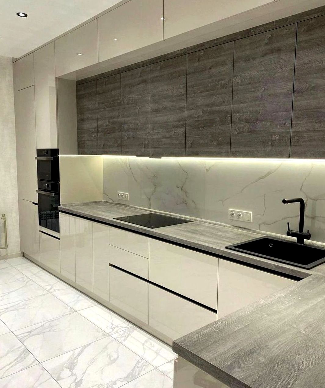 Кухня под заказ №0912 — светлая семейная кухня