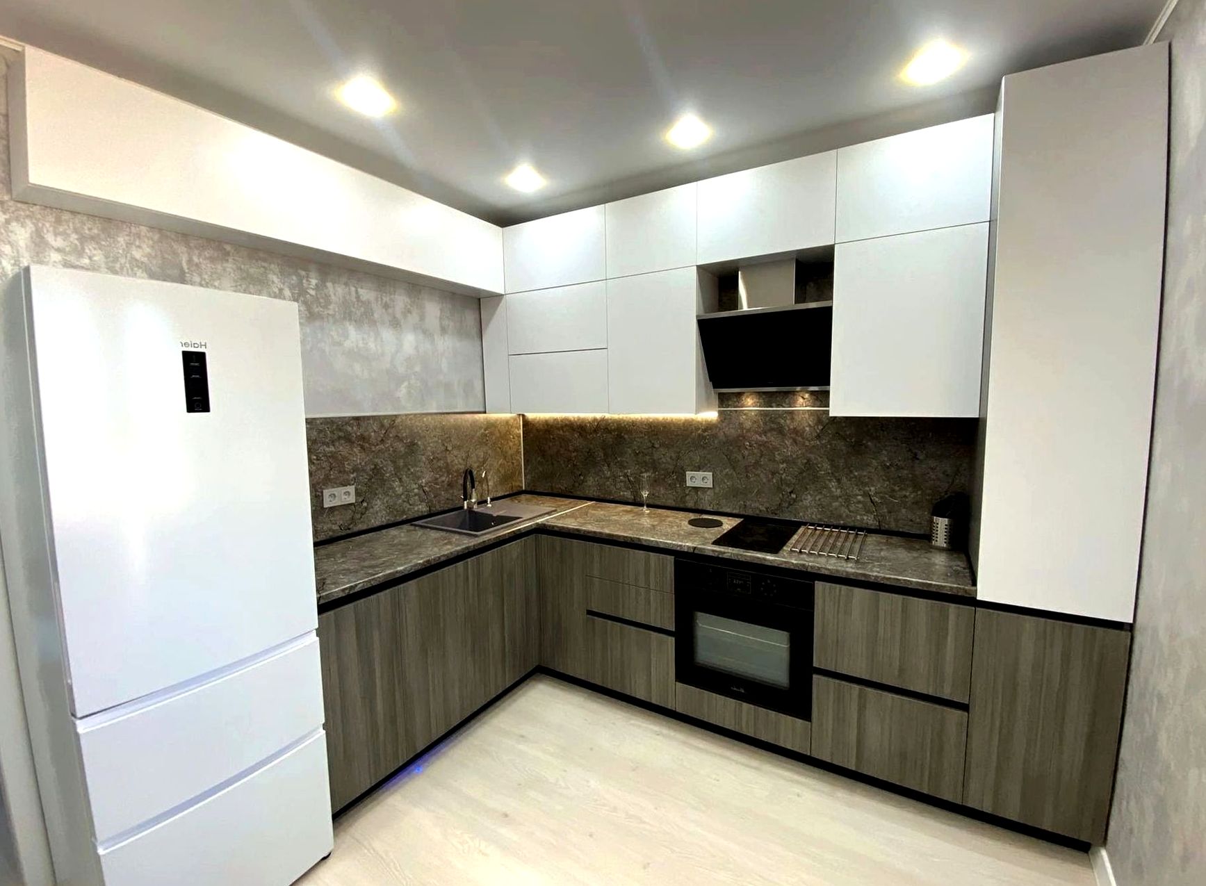 Кухня под заказ №0922 — кухня с островом