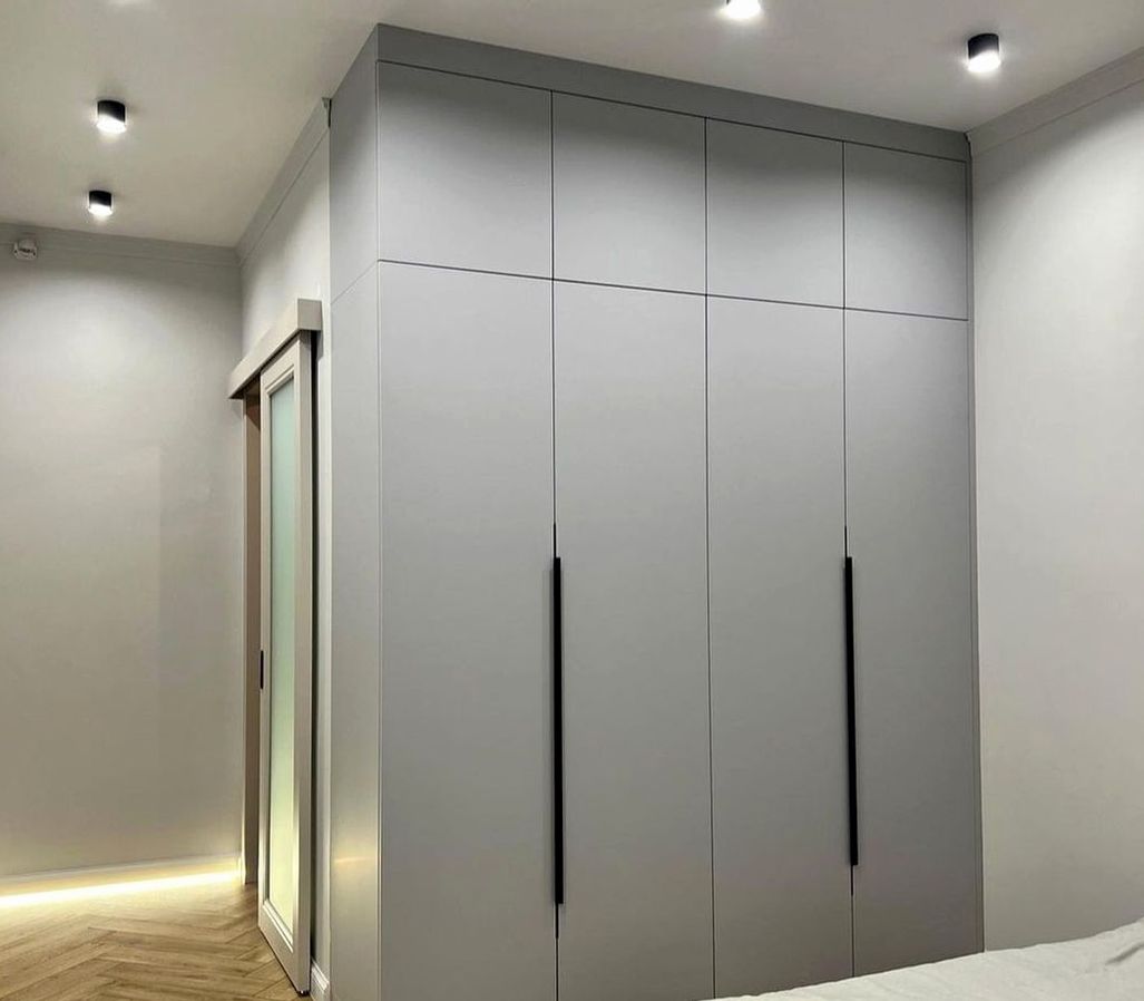 Шкаф под заказ №0067 — встроенный шкаф-купе