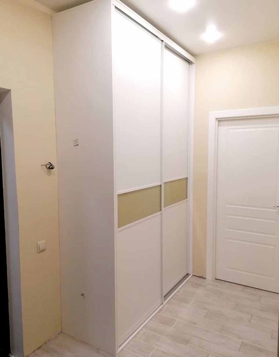 Шкаф под заказ №0106 — гардеробный шкаф до потолка