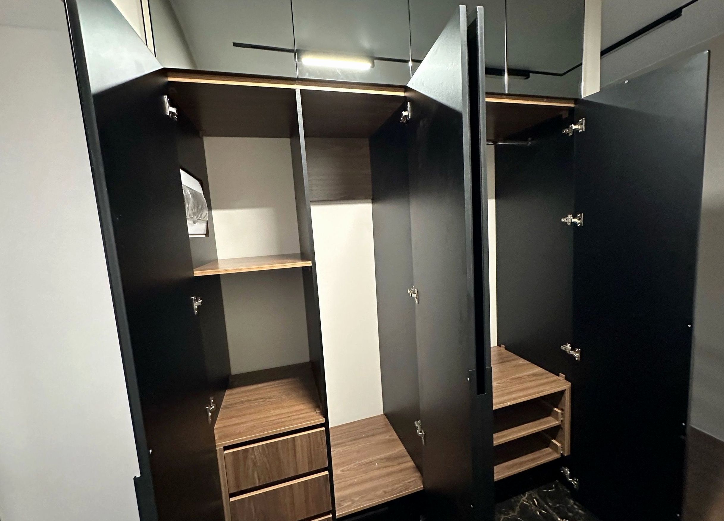 Шкаф под заказ №0246 — шкаф для спальни