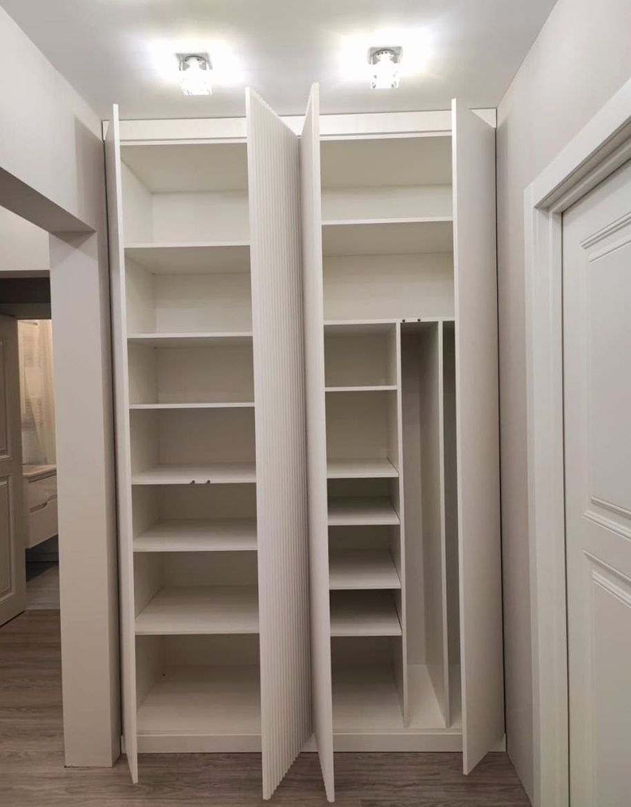 Шкаф под заказ №0330 — шкаф для спальни