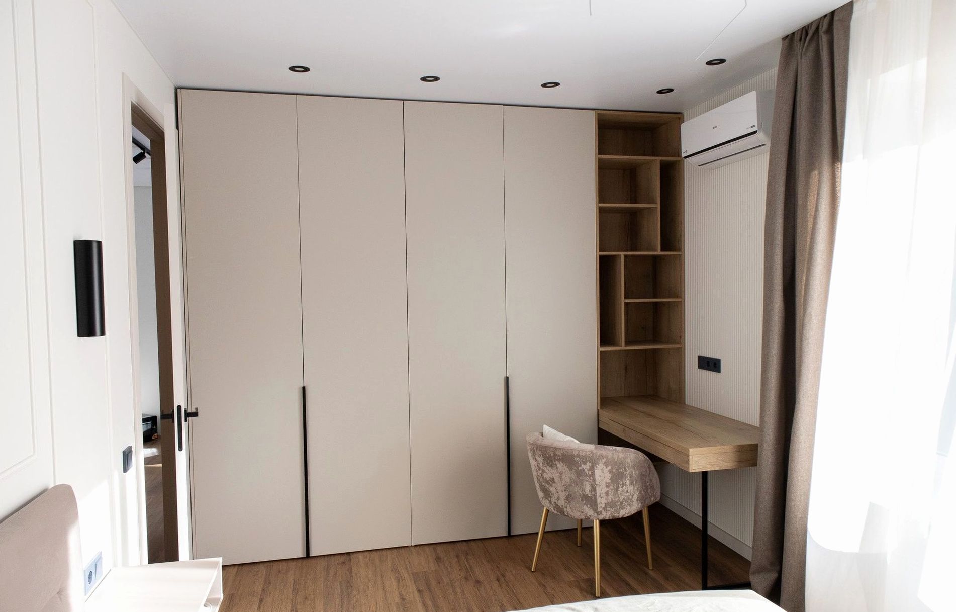 Шкаф под заказ №0332 — распашной шкаф в современном стиле