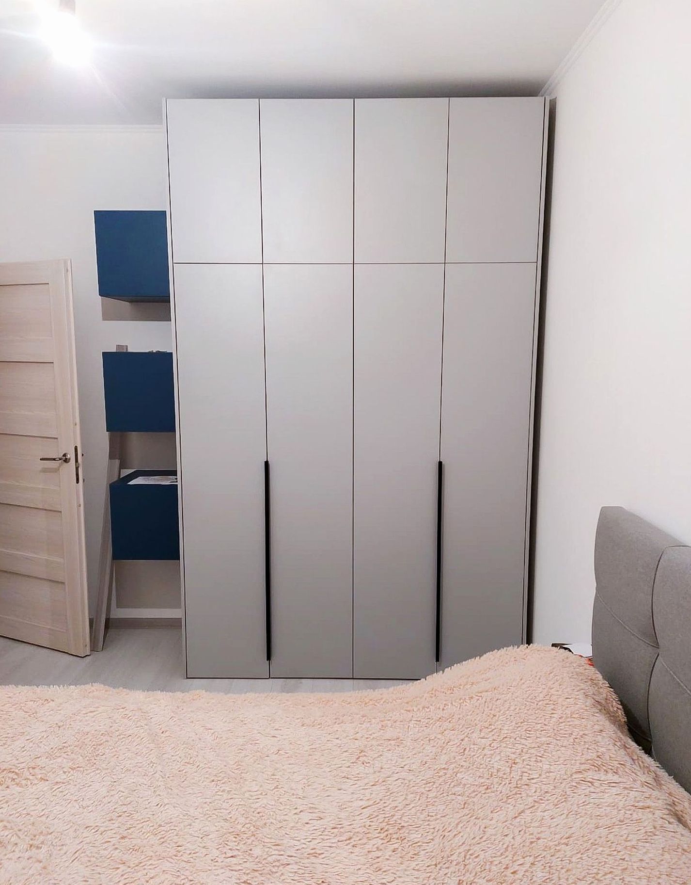 Шкаф под заказ №0341 — шкаф с зеркальными фасадами