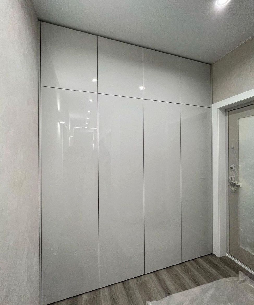 Шкаф под заказ №0362 — распашной шкаф в современном стиле