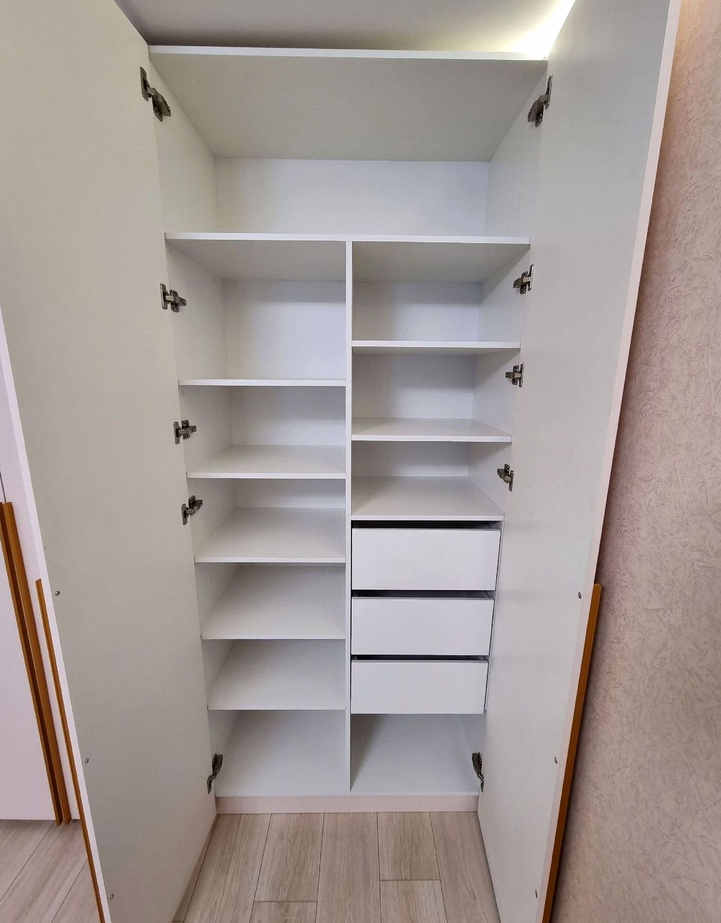 Шкаф под заказ №0408 — шкаф для спальни