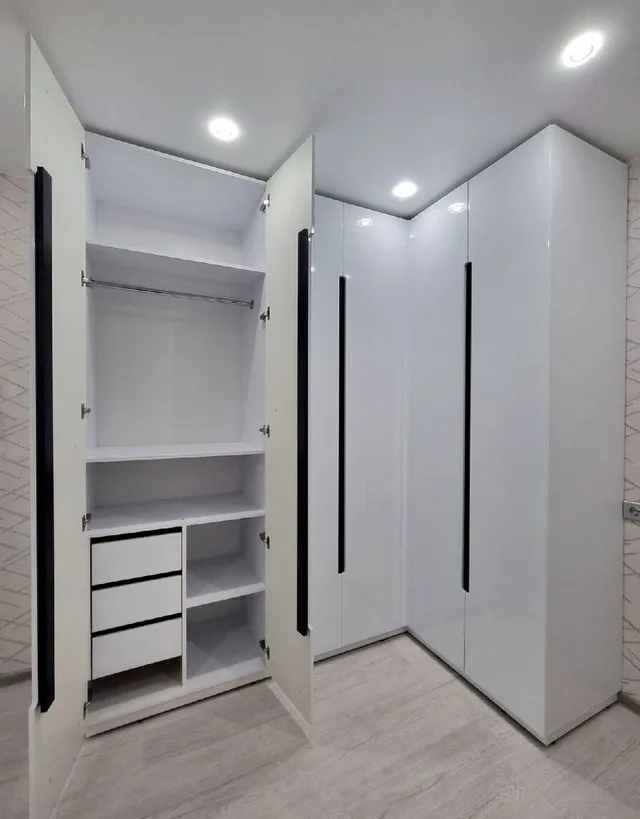 Шкаф для спальни Riva Closet №0438