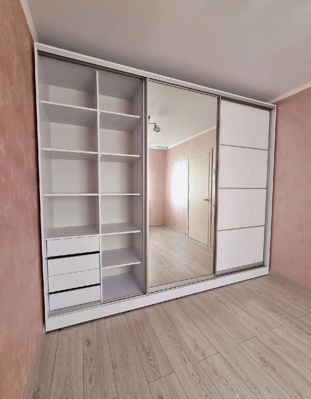 Шкаф Liguria Soft №0447 — шкаф в прихожую