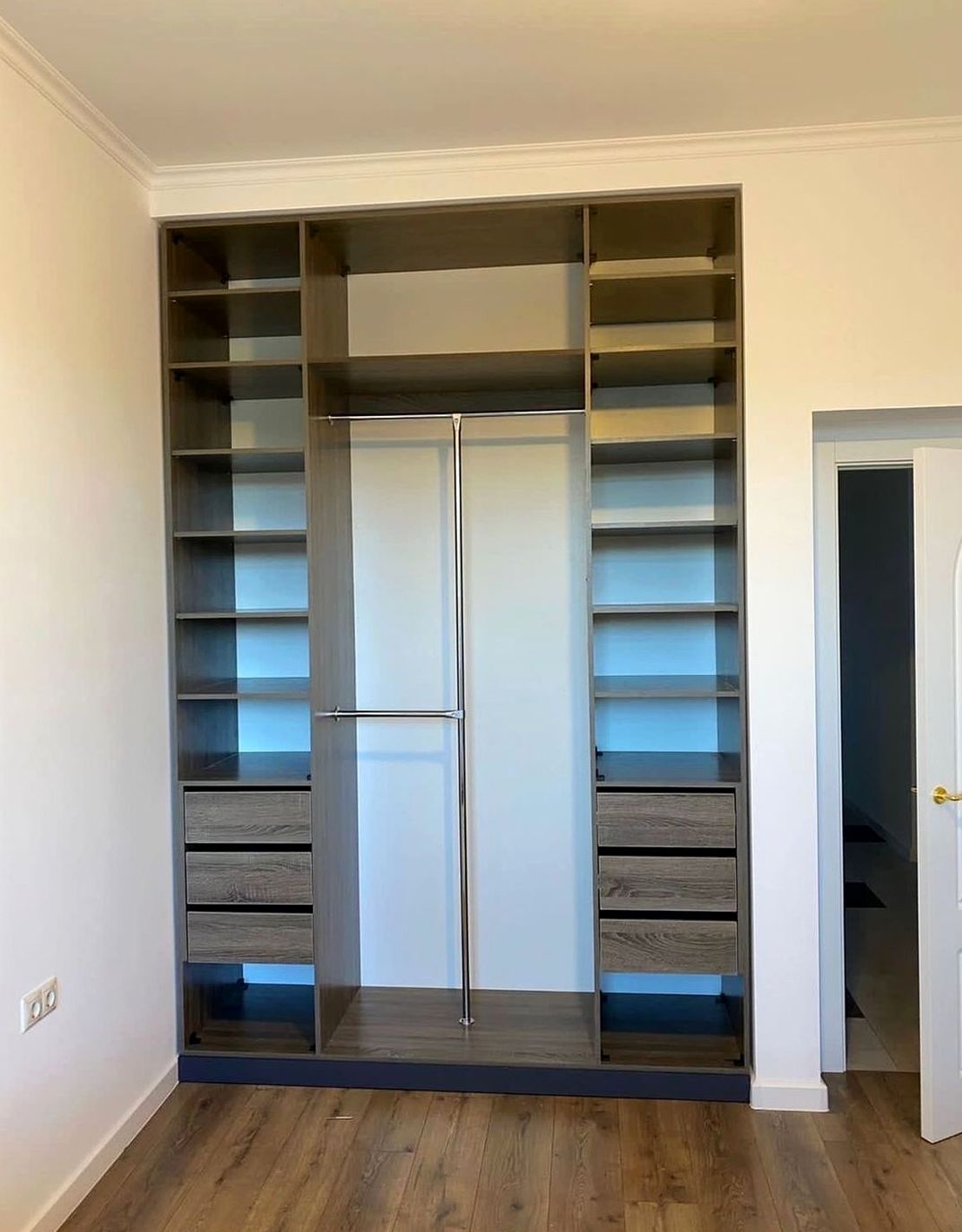 Шкаф под заказ №0473 — шкаф с зеркальными фасадами