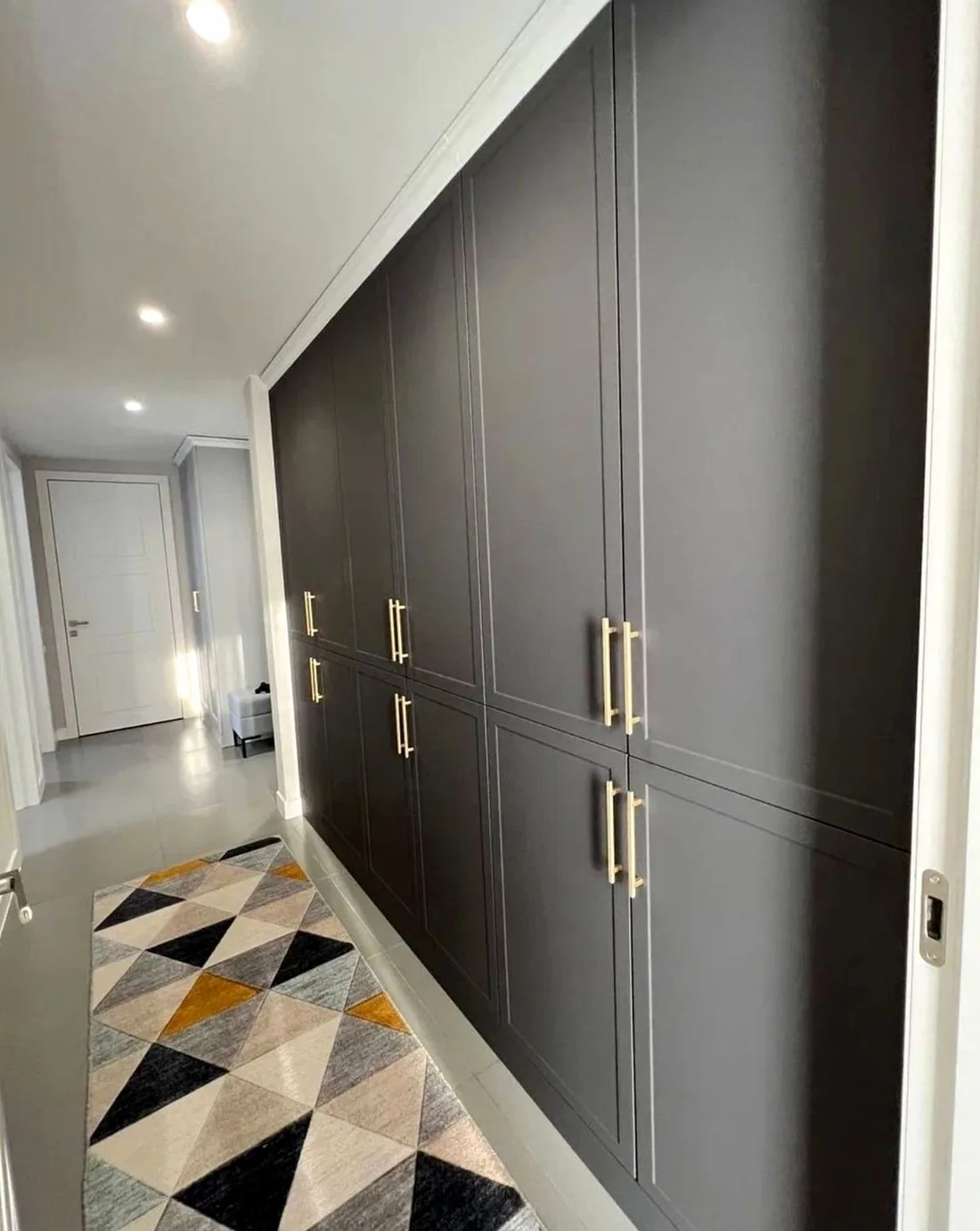 Шкаф Modena Home №0524 — распашной шкаф в современном стиле