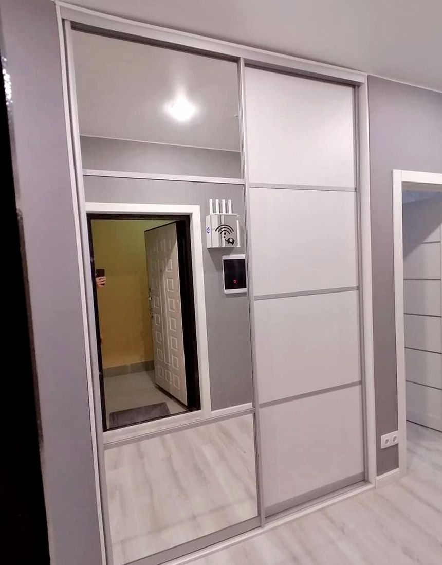 Шкаф под заказ №0529 — встроенный шкаф-купе