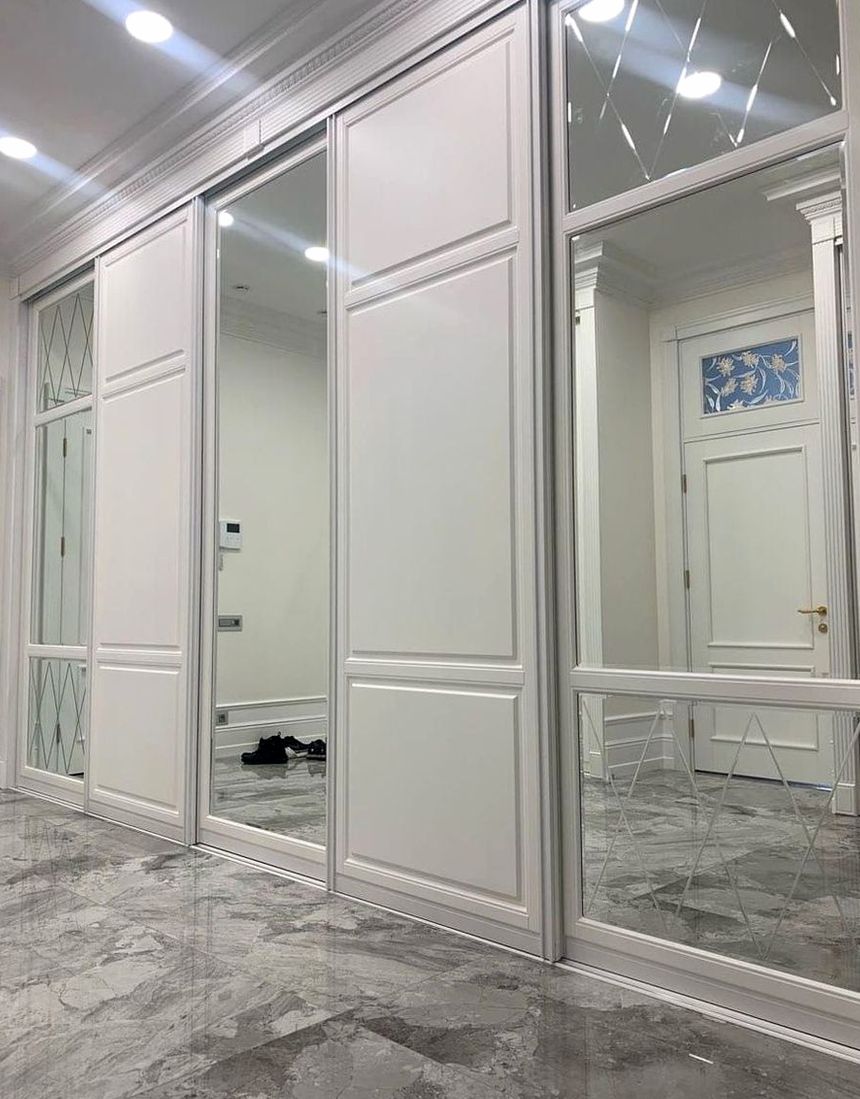 Шкаф под заказ №0550 — гардеробный шкаф до потолка