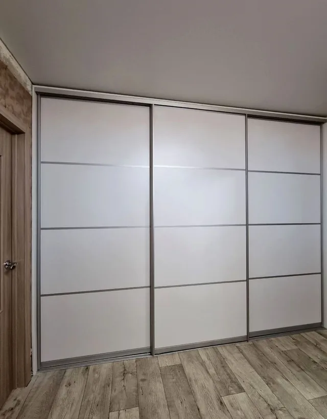 Шкаф с зеркальными фасадами Savona Built №0569