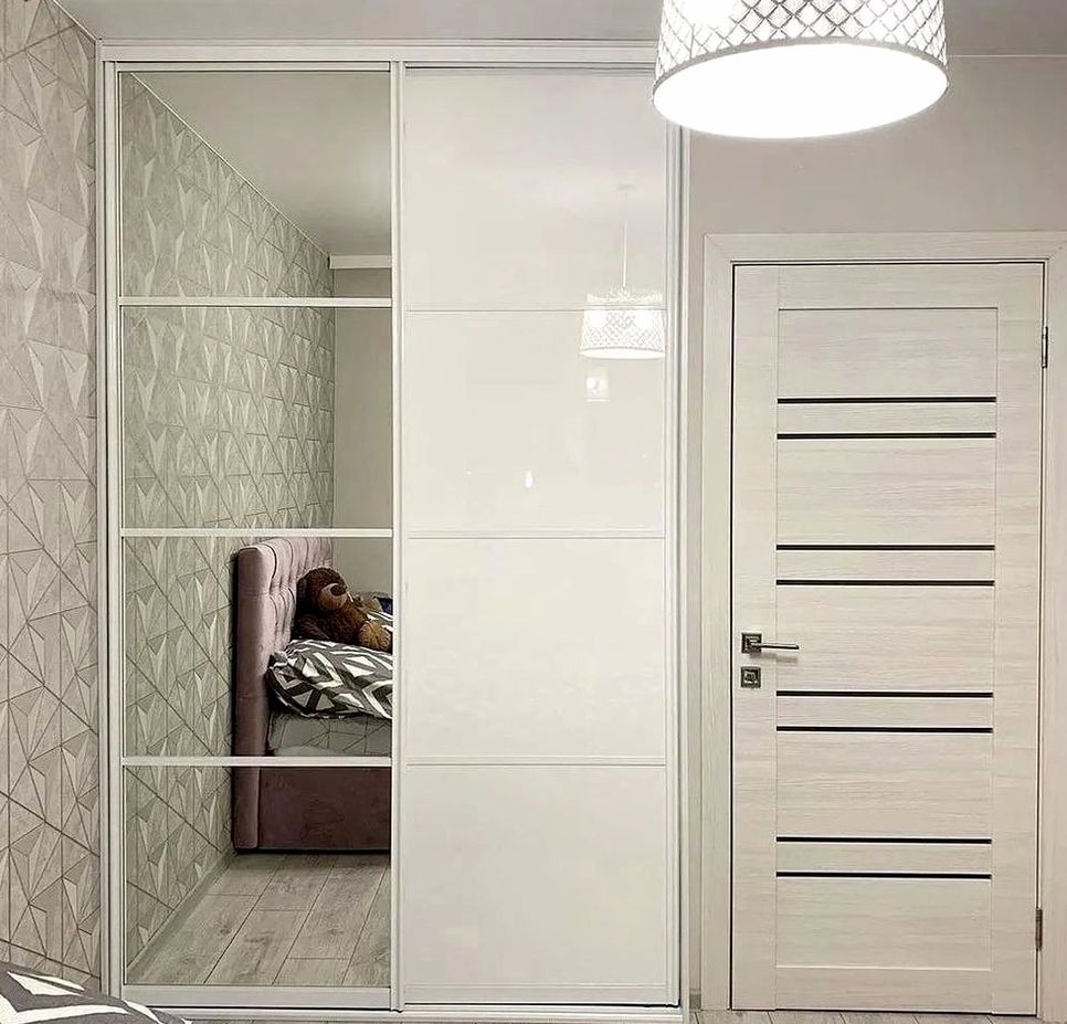 Шкаф под заказ №0604 — гардеробный шкаф до потолка | HOLZCOM