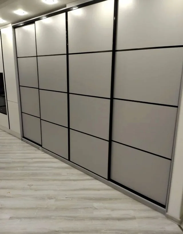 Шкаф с зеркальными фасадами Savona Built №0617