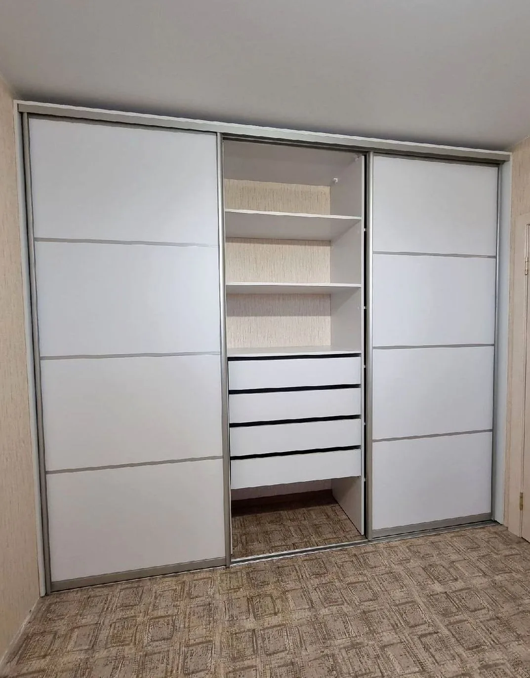 Шкаф Luna Closet №0647 — шкаф с зеркальными фасадами