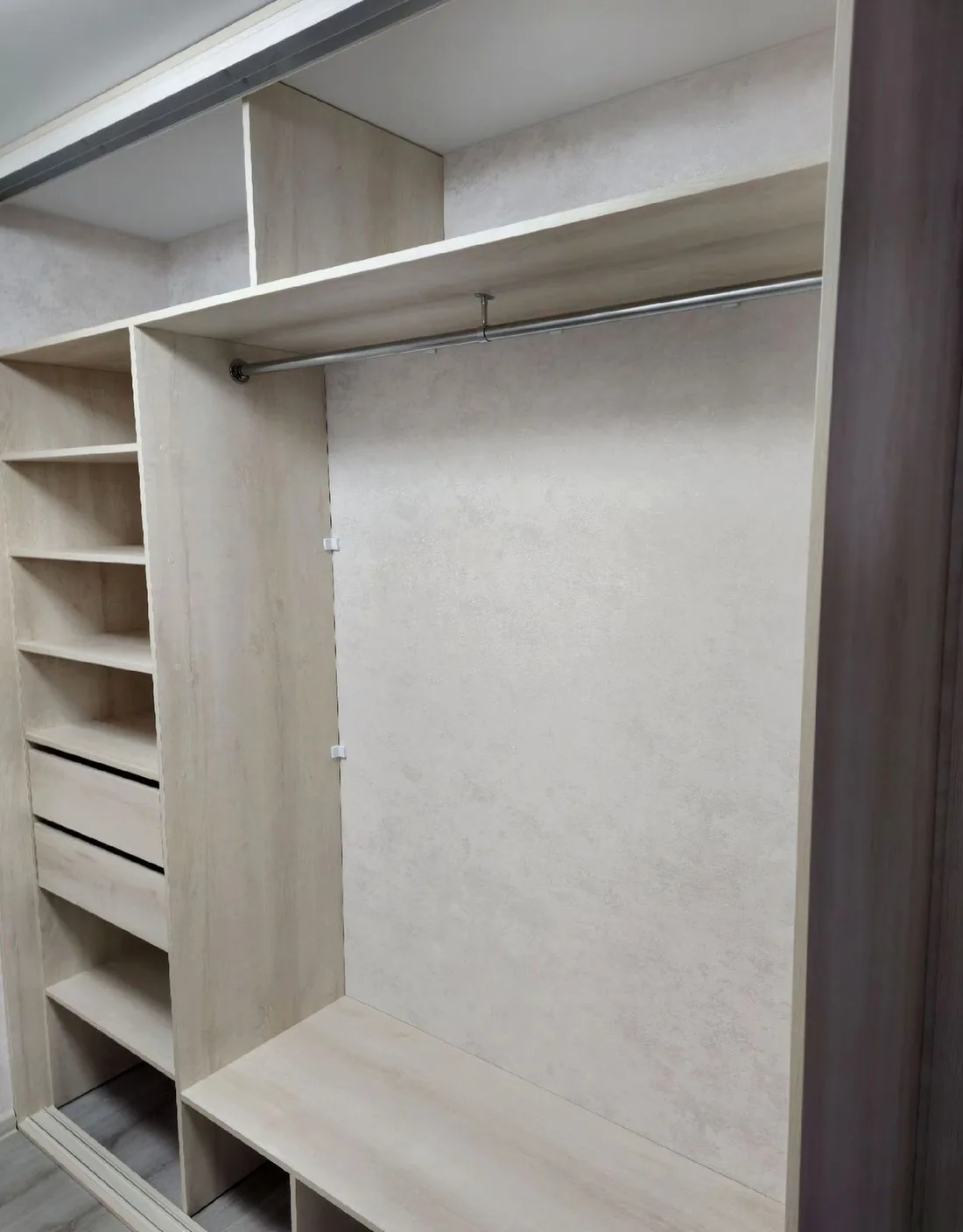 Шкаф Modena Home №0668 — распашной шкаф в современном стиле