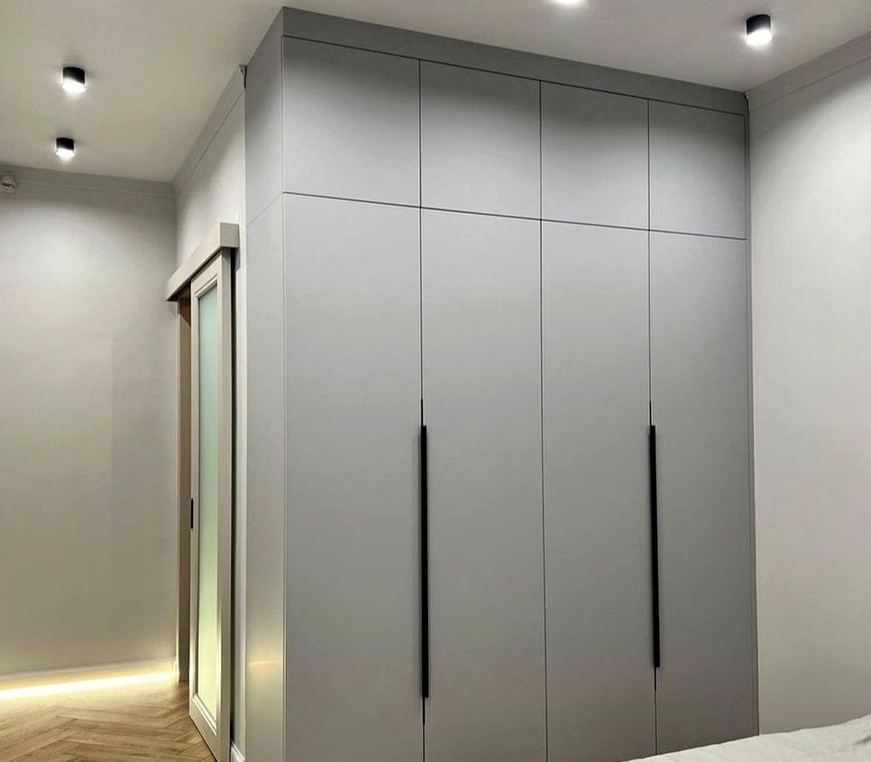 Шкаф под заказ №0703 — встроенный шкаф-купе | HOLZCOM