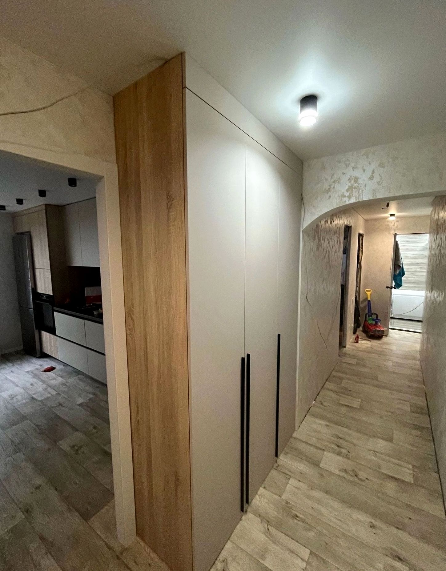 Шкаф под заказ №0715 — встроенный шкаф-купе | HOLZCOM