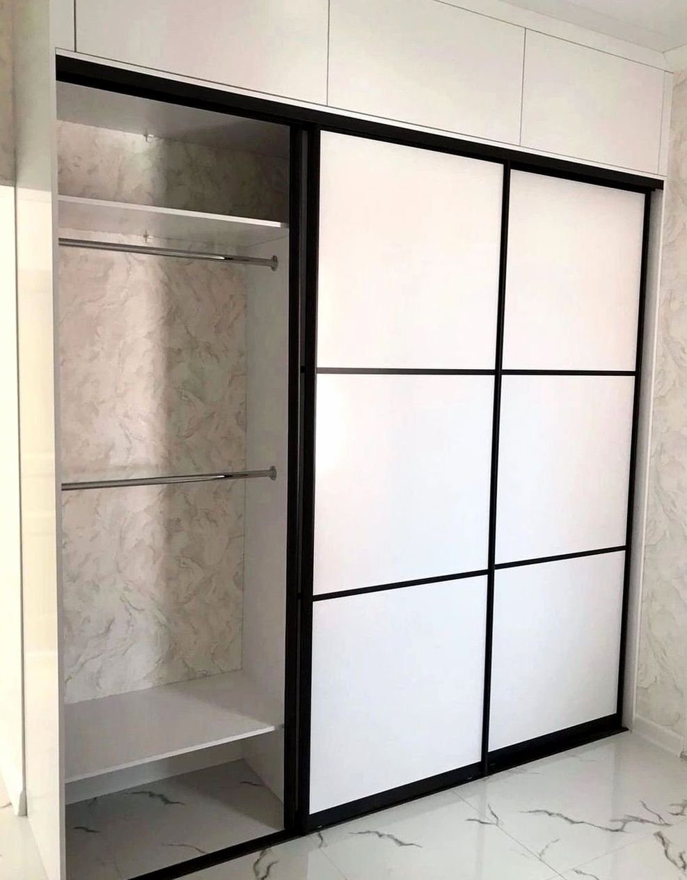 Шкаф под заказ №0716 — распашной шкаф в современном стиле | HOLZCOM