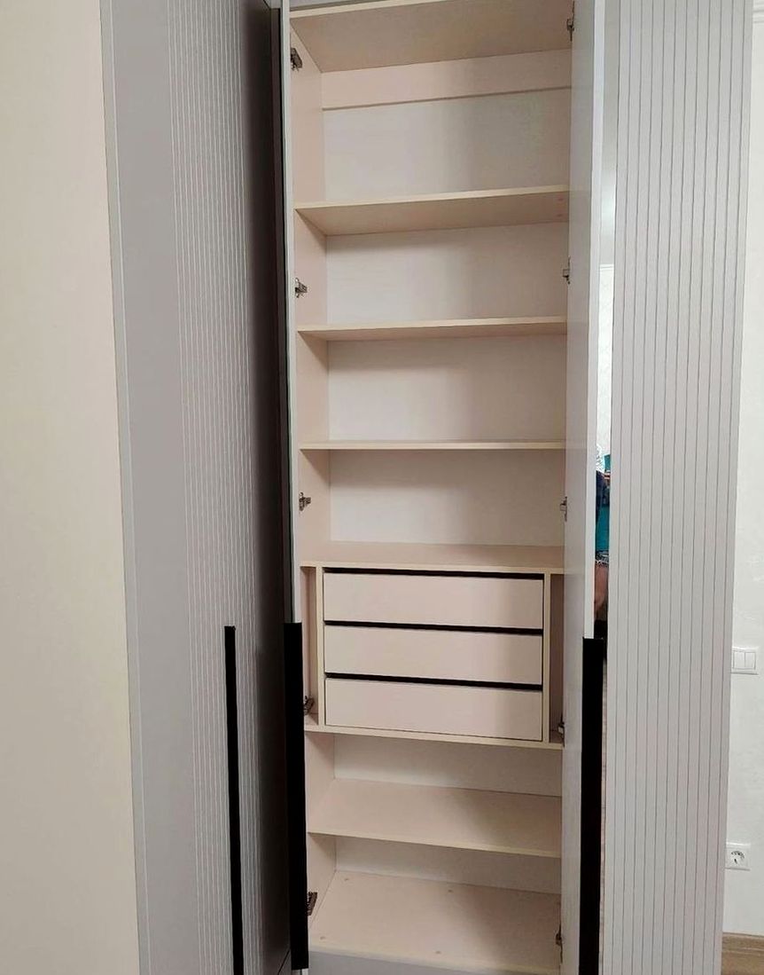 Шкаф под заказ №0751 — встроенный шкаф-купе | HOLZCOM