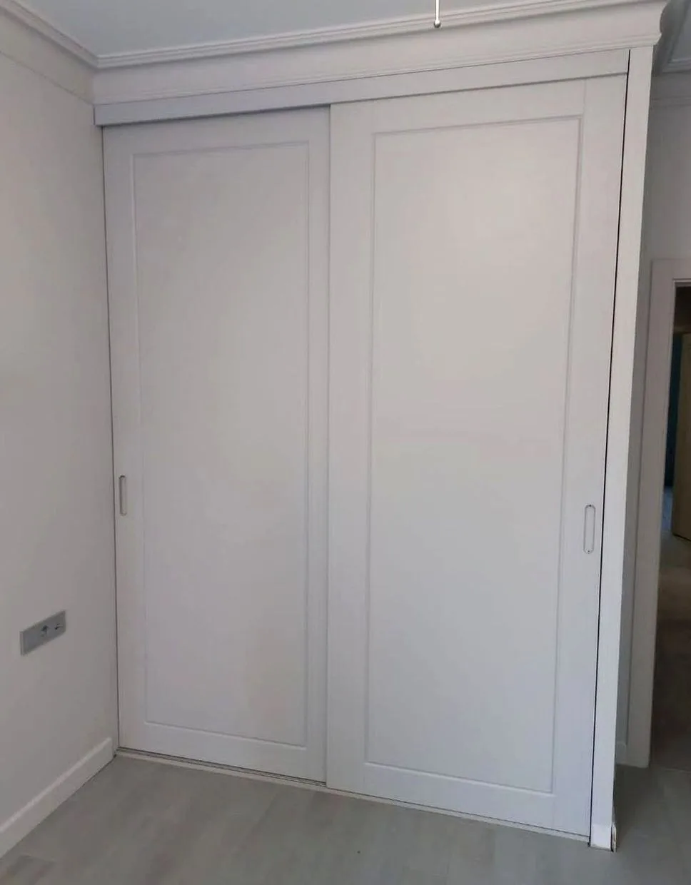 Шкаф Palermo Room №0806 — распашной шкаф в современном стиле
