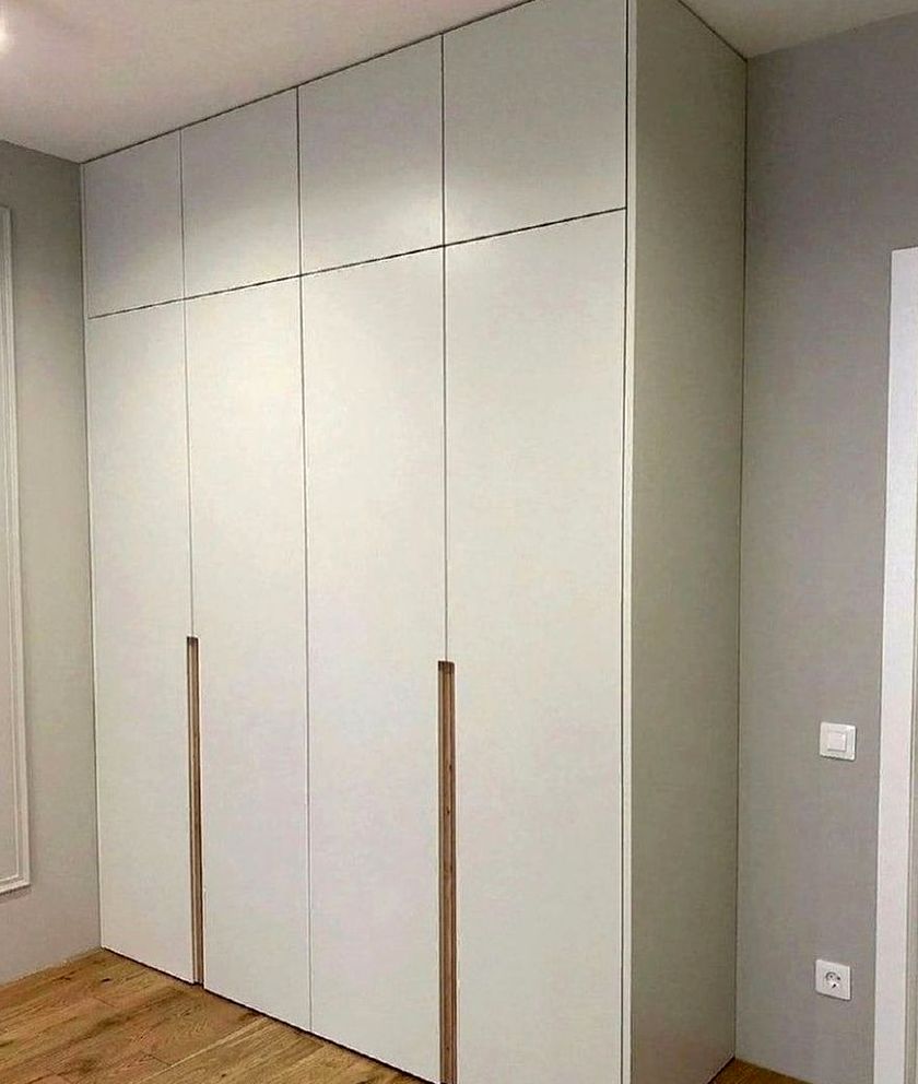 Шкаф под заказ №0868 — гардеробный шкаф до потолка | HOLZCOM