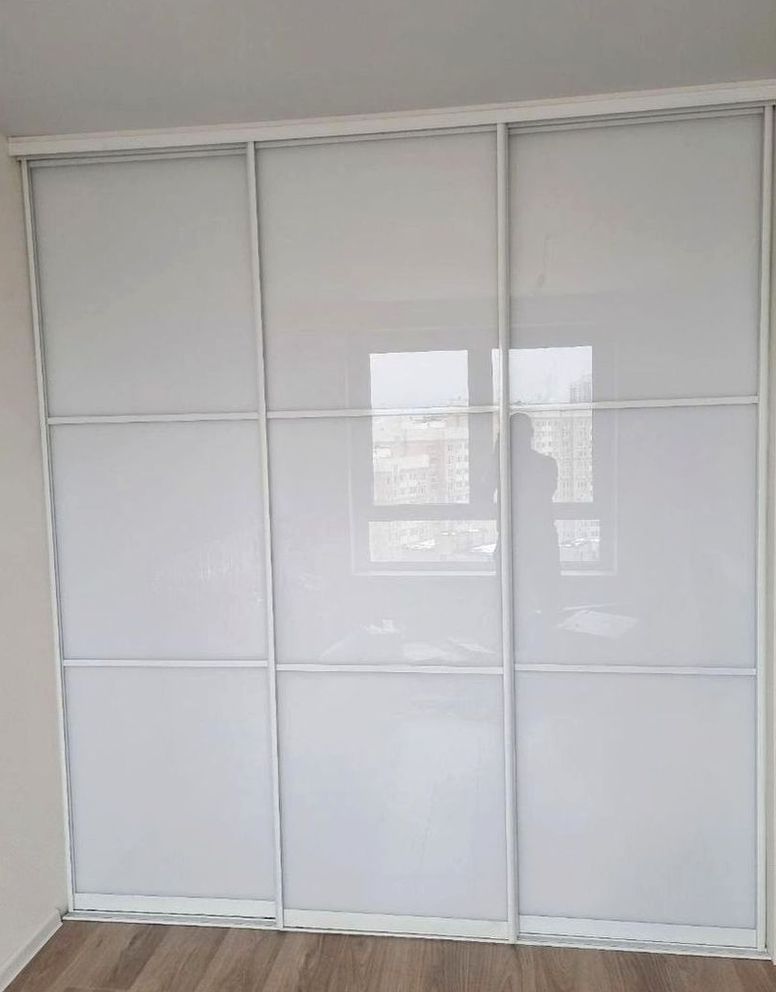 Шкаф под заказ №0874 — гардеробный шкаф до потолка | HOLZCOM