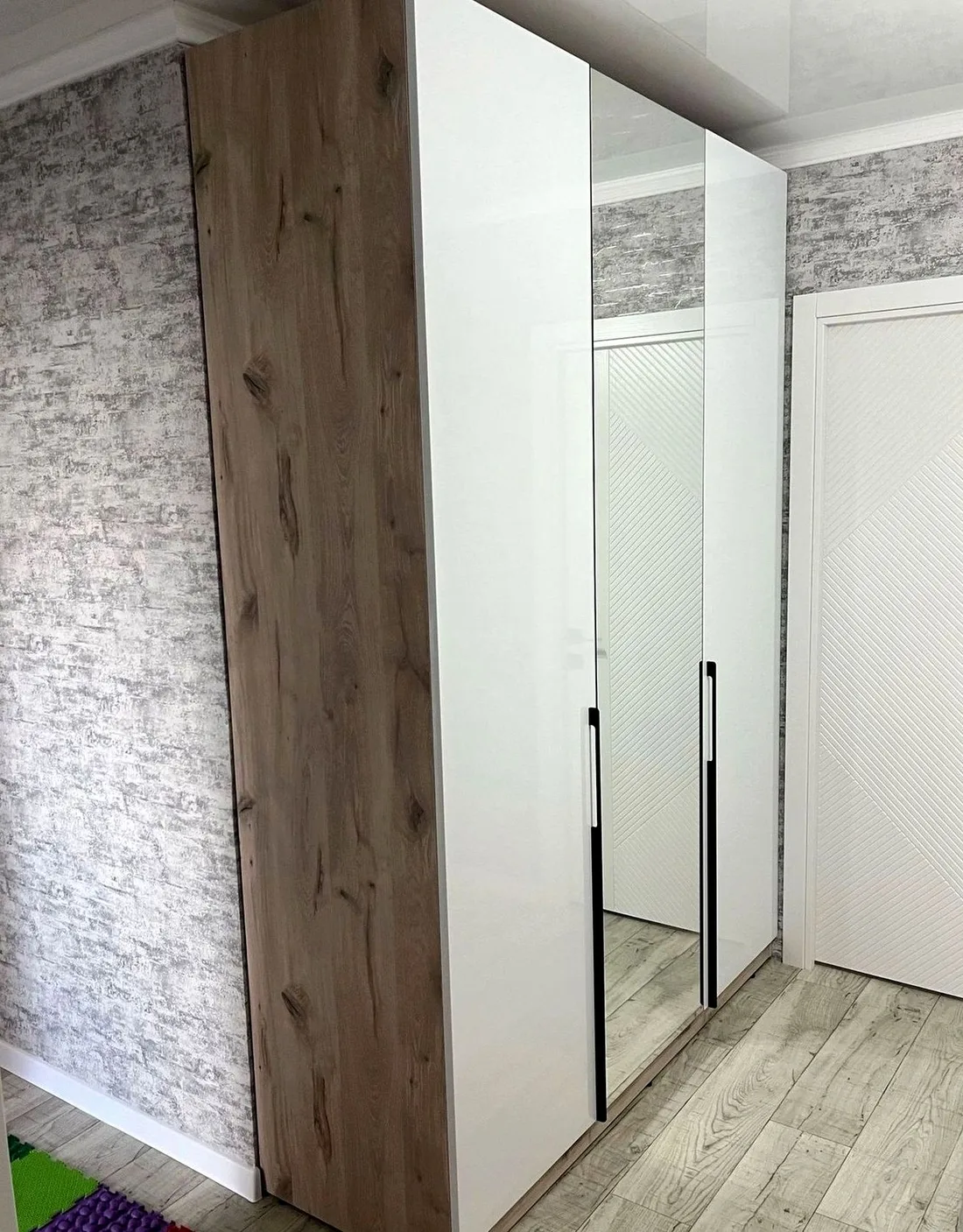Шкаф Monza Storage №0904 — гардеробный шкаф до потолка
