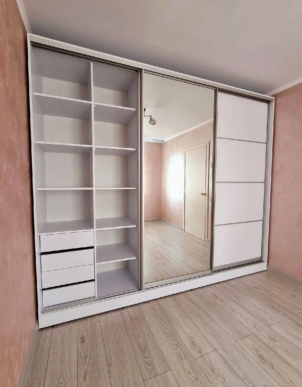Шкаф Como Line №0940 — гардеробный шкаф до потолка