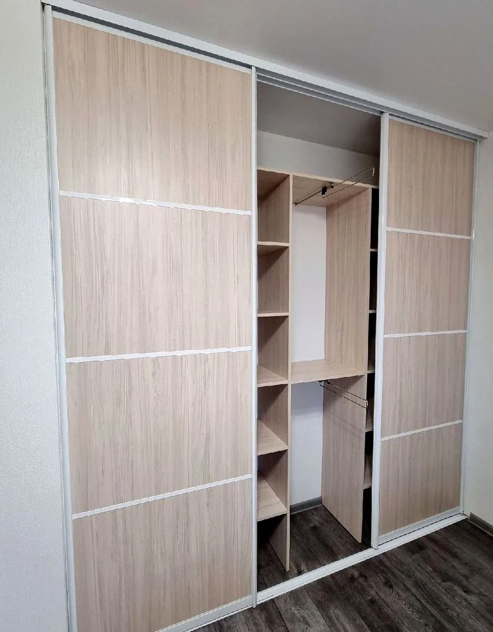 Шкаф Palermo Room №0950 — распашной шкаф в современном стиле