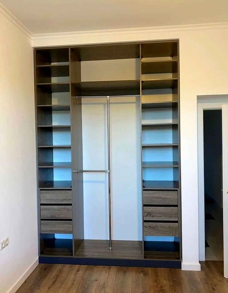 Шкаф Riva Closet №0966 — шкаф для спальни
